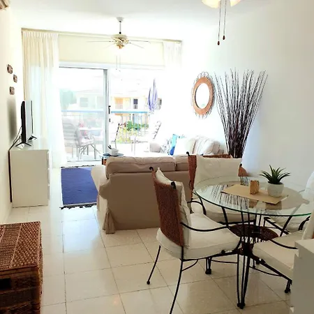 Regina Gardens - Stylish Modern 1 Bedroom Апартаменты